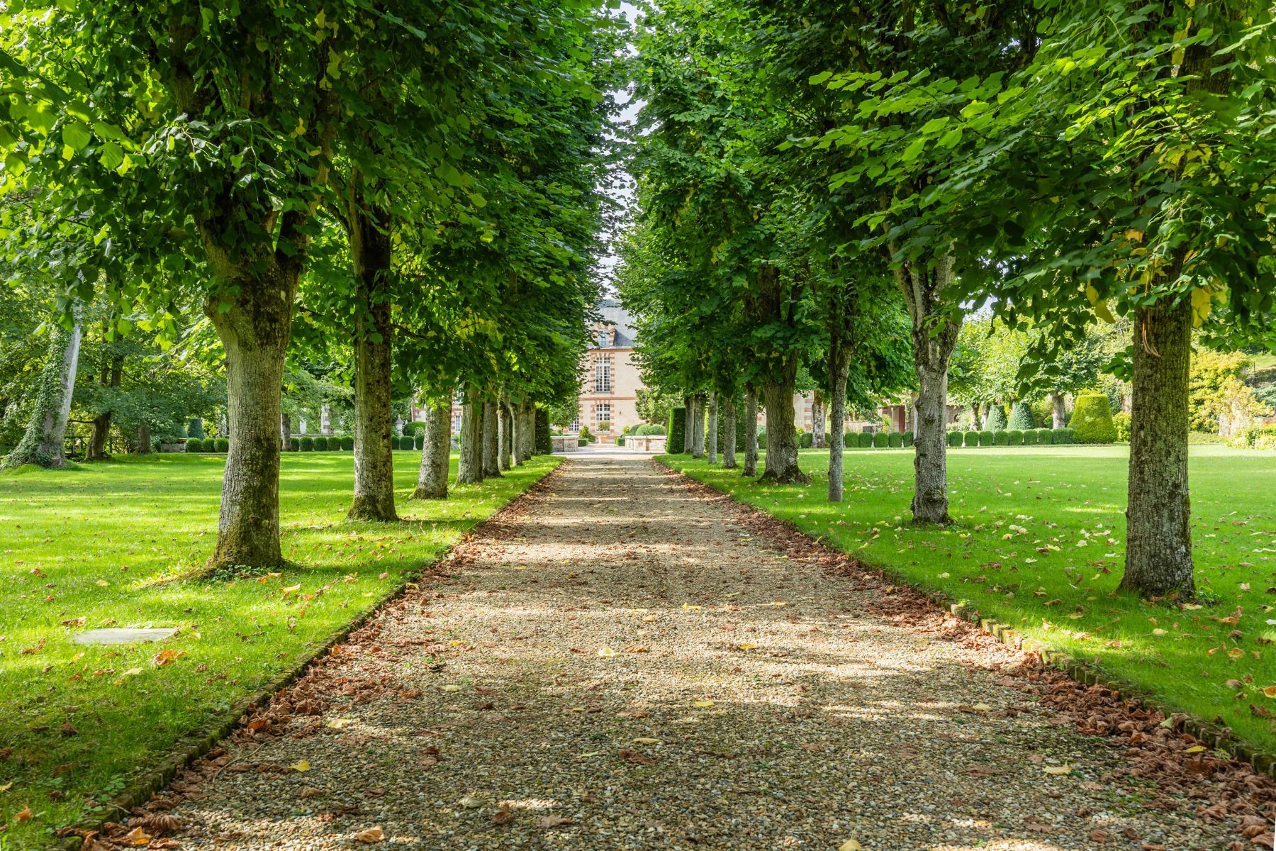 Chateau Lyons la Foret villa photo.